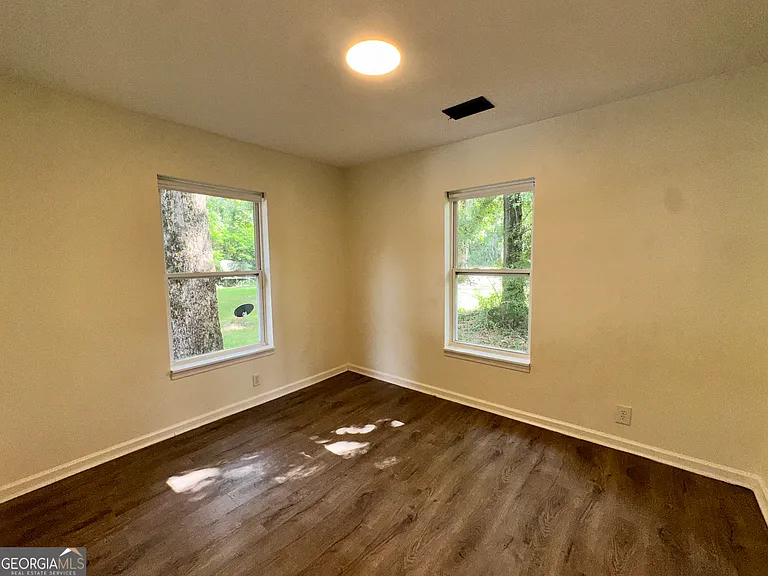 600 W Main St — Photo 10