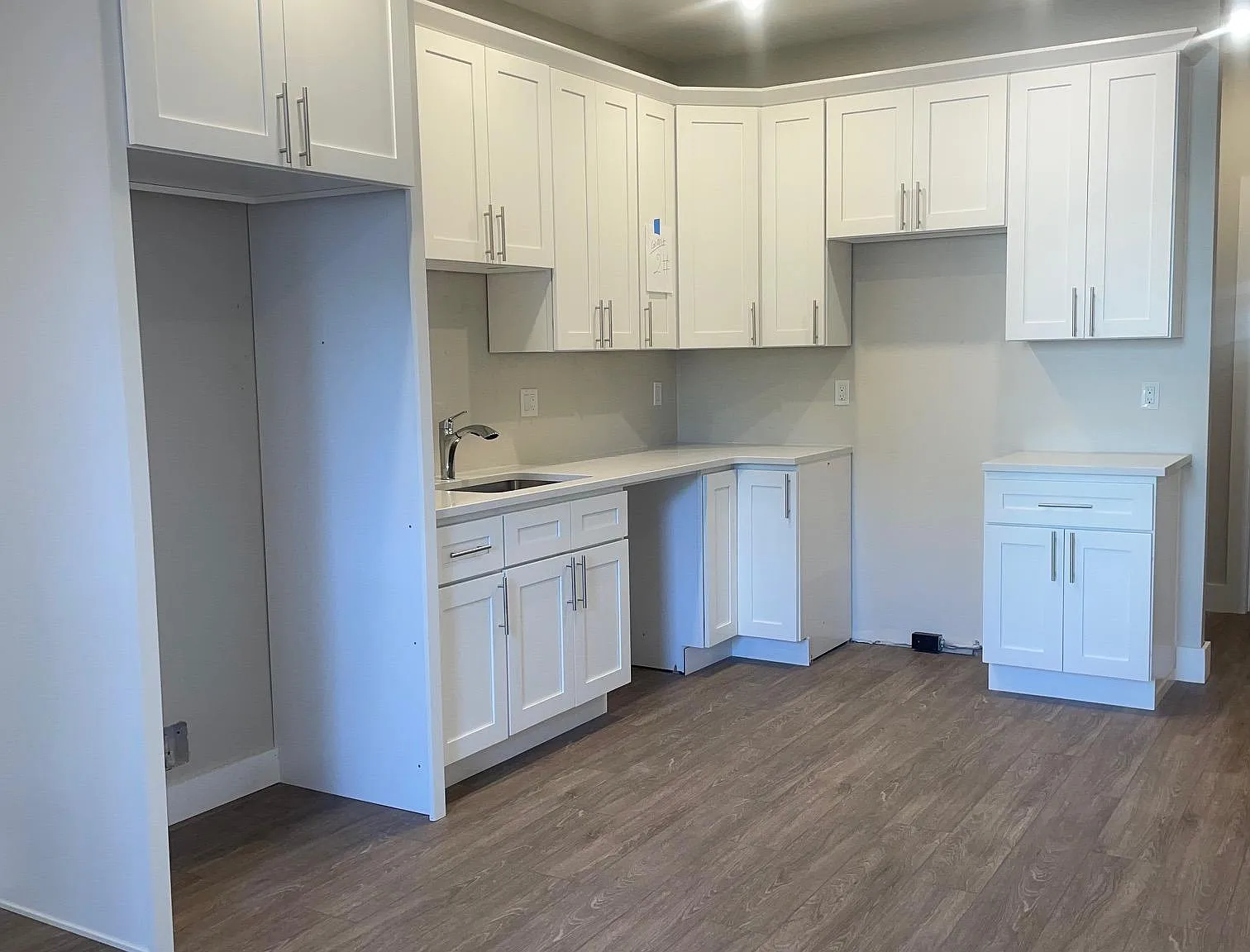 2 bed, 1000 sqft, $3,000 — Photo 4