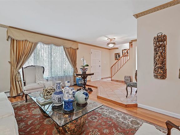 2nd image of 15704 82nd St