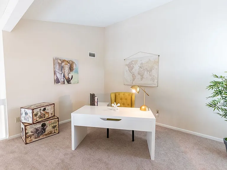 Windsong Place Apartments — Photo 74