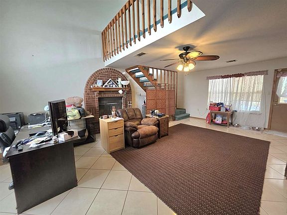 2nd image of 2311 NE Kingsbriar Dr