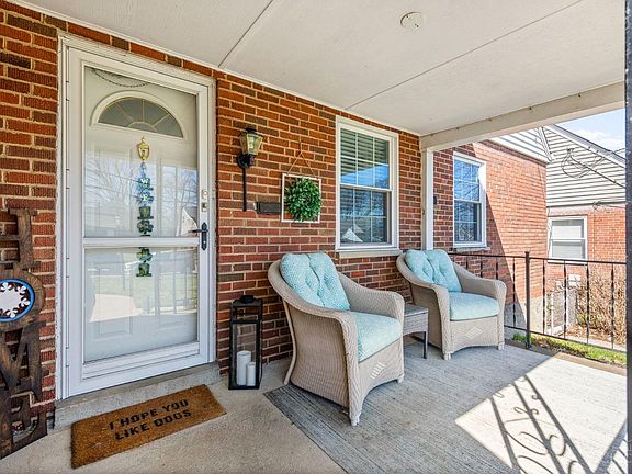 5th image of 8439 Wicklow Ave
