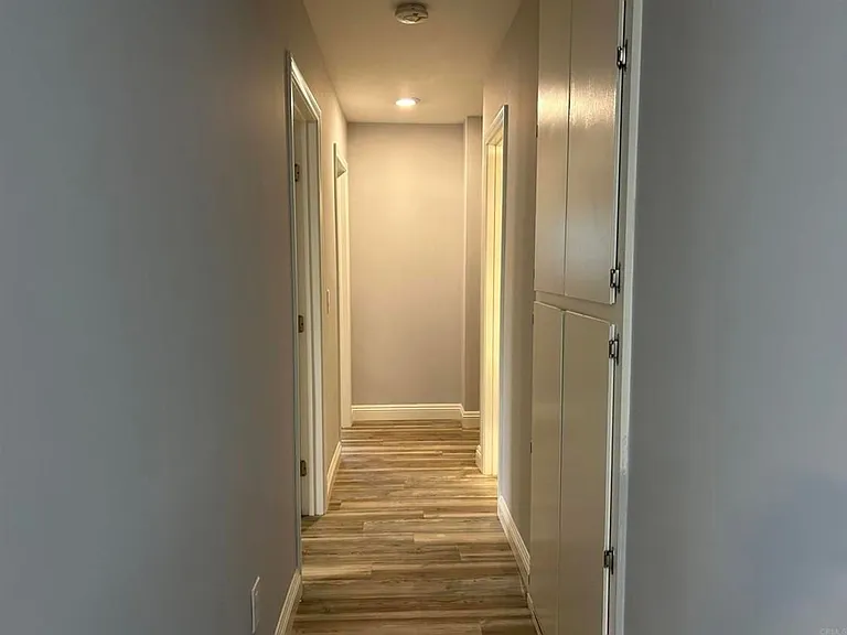 943 Georgia St — Photo 4