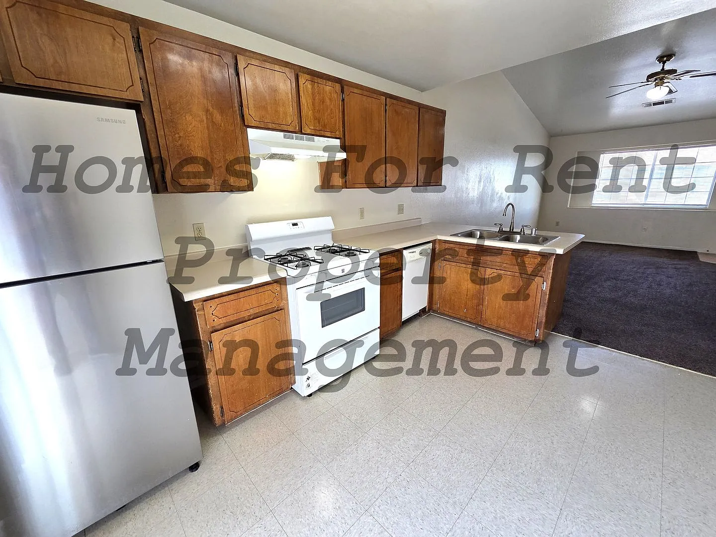 351 Eastridge Circle — Photo 4
