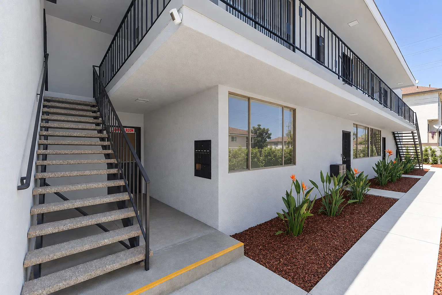 623 Orange Grove Ave — Photo 2