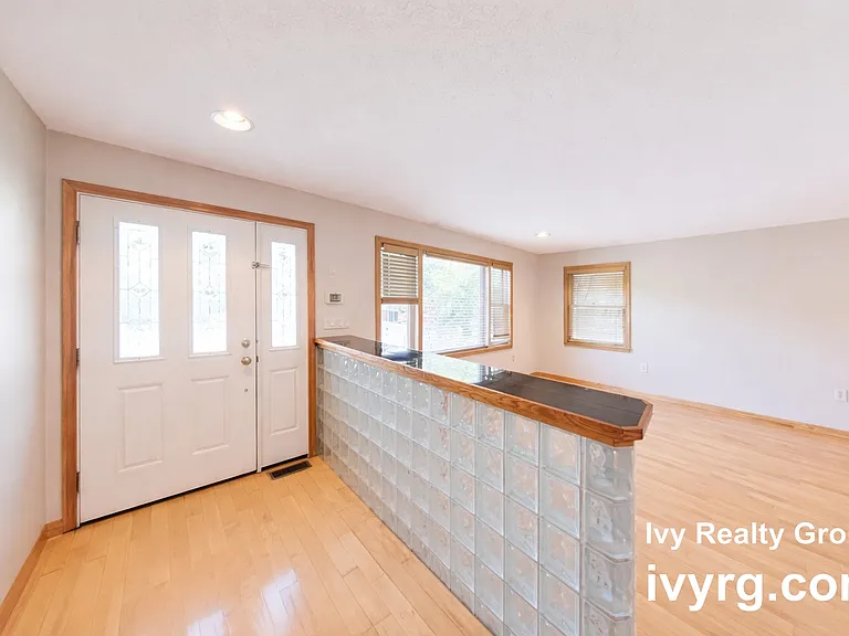 465 Fellsway E — Photo 1