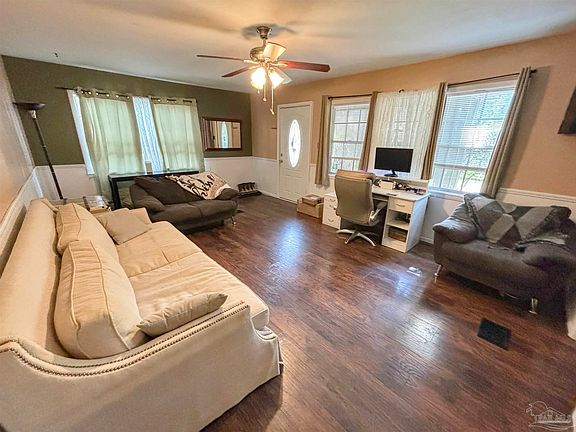 4th image of 4817 Sharritt Ln