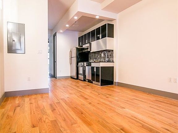 218_Stanhope_Street__2L-2