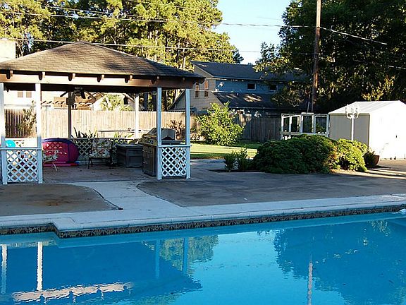 Covered area for grilling.