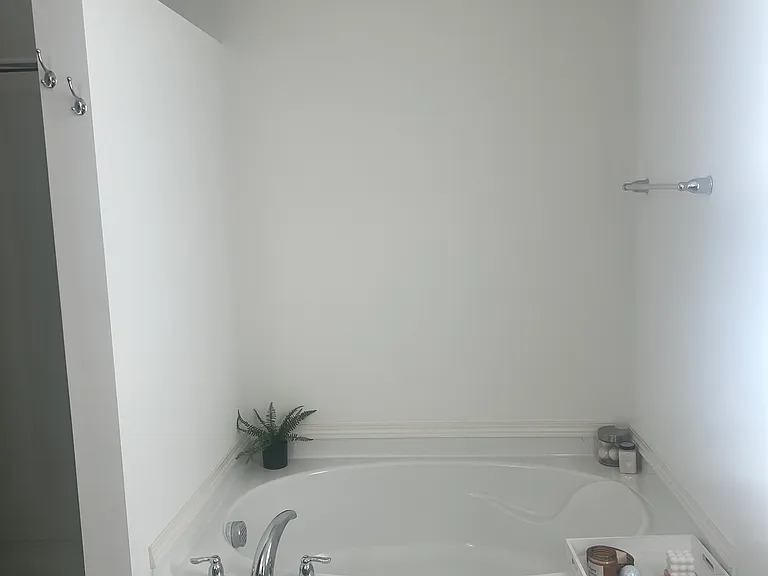 4599 Woodford Cir — Photo 12
