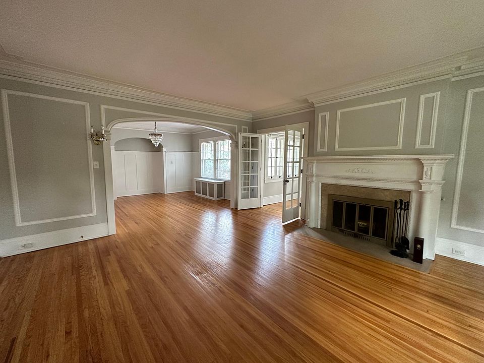 1st image of 1509 Summit Ave #2