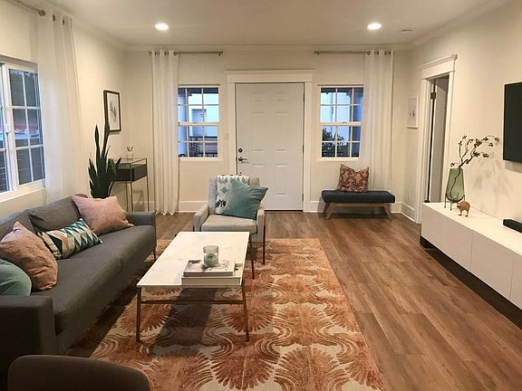 3rd image of 3324 Casitas Ave