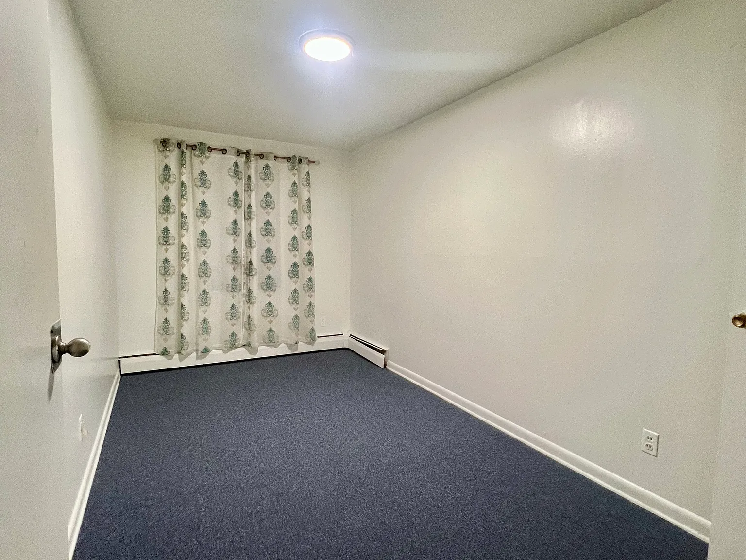 2 bed, 900 sqft, $2,600 — Photo 2