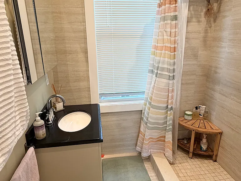 54 Lothrop St #6 — Photo 14