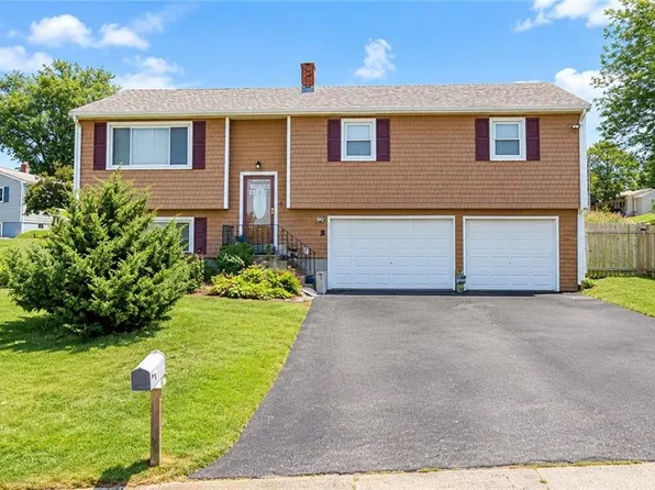 97 Anson Rd, Portsmouth, RI 02871