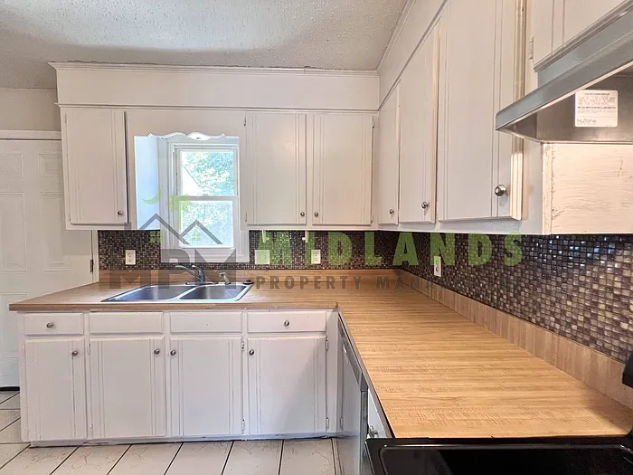 208 S Cromwell St #E — Photo 19