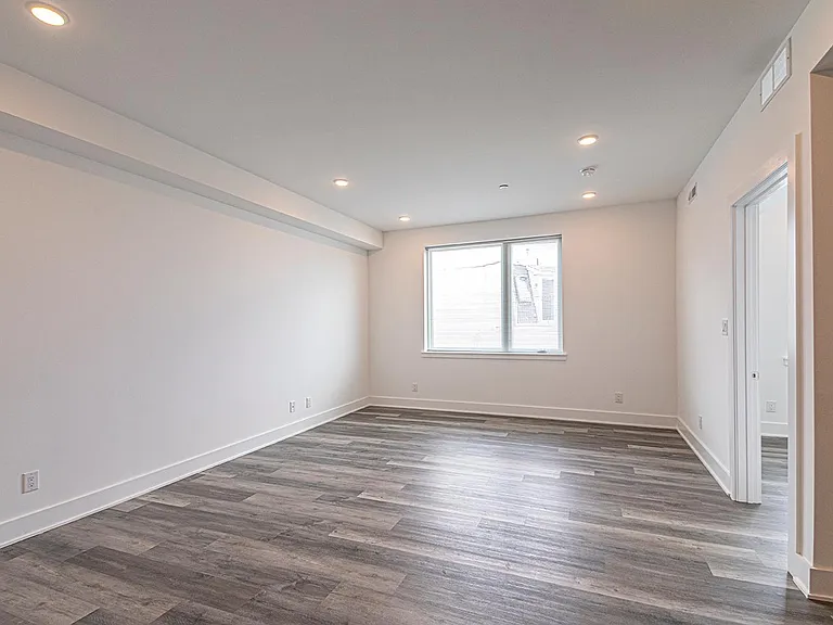 1245 Ridge Avenue — Photo 37