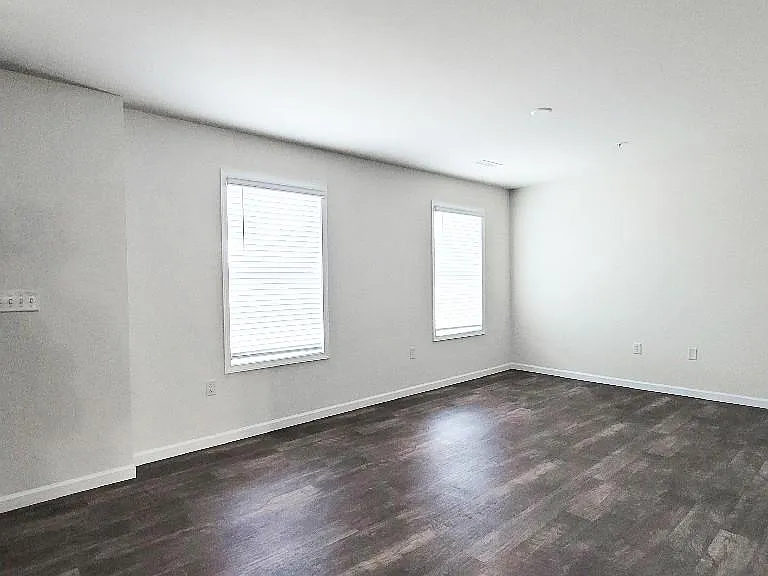 2 Skip Ln — Photo 39