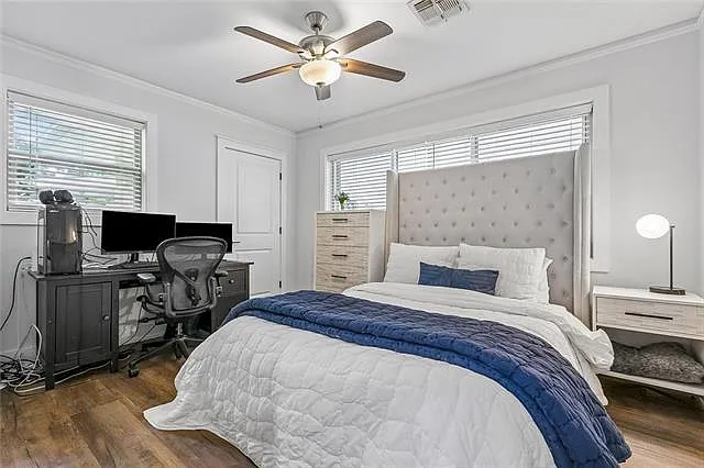 905 Taft Park — Photo 11