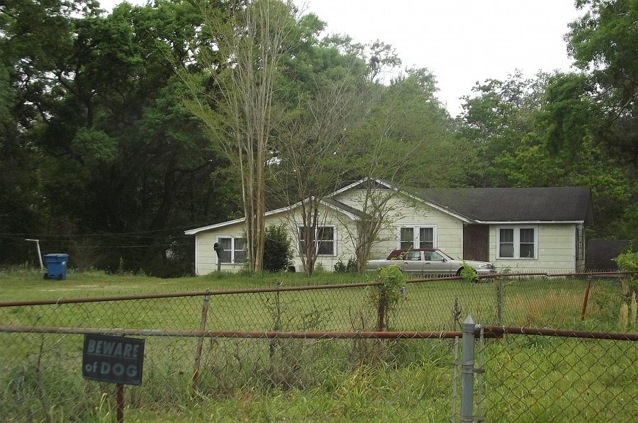 2nd image of 3743 Salem St