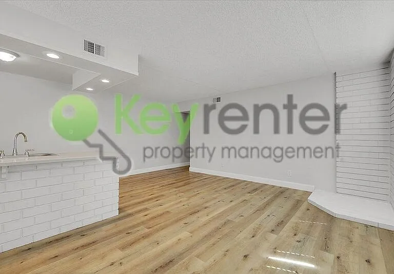 5731 Blachly Way #4 — Photo 3