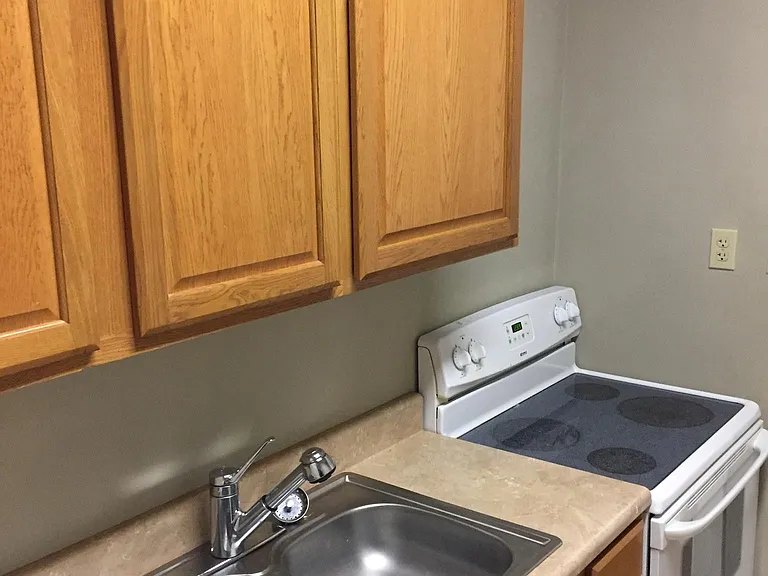 310 S Dewey Ave #3 — Photo 6