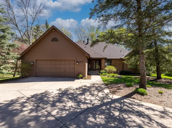 5290 Lakeview Ave, White Bear Township, MN 55110