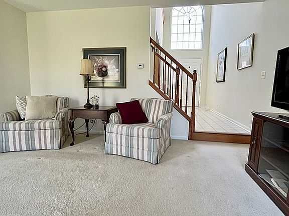 4th image of 7856 Bristol Park Dr