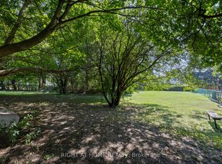 1091 Mohawk St, Oshawa, ON L1G 4G8