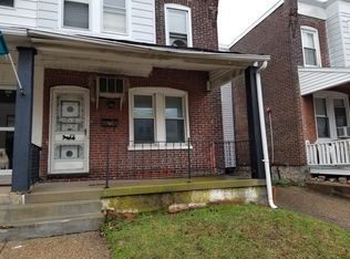 1022 Green St, Marcus Hook, PA 19061