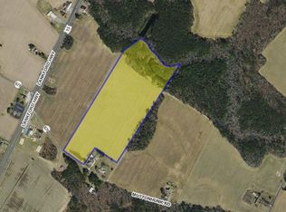 121 Mutton Hunk Rd, Parksley, VA 23421