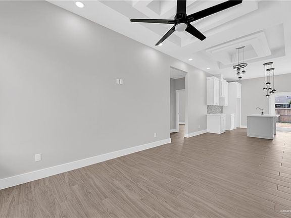 3rd image of 3314 E Saturn St