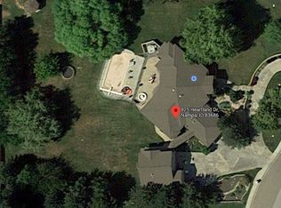 825 Heartland Dr, Nampa, ID 83686