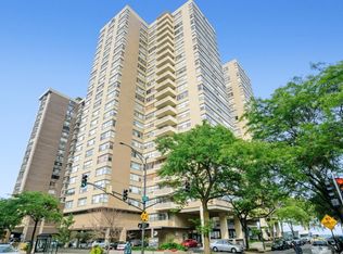 6301 N Sheridan Rd APT 3J, Chicago, IL 60660