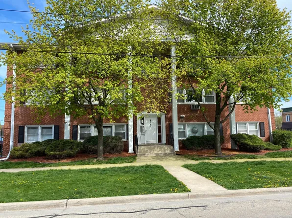 4247 Amelia Ave APT 4B, Lyons, IL 60534