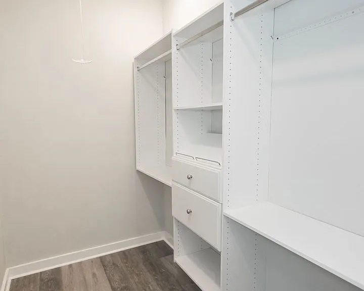 824 W Broad St — Photo 22