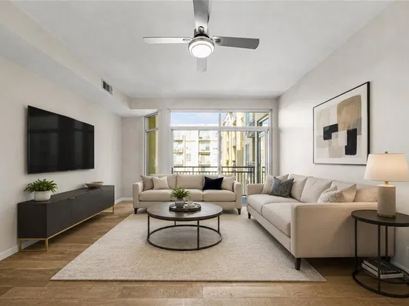 711 Cosmopolitan Dr #622, Atlanta, GA 30324
