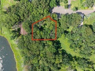 170 Bevins Ln, Saint Paul, MN 55115