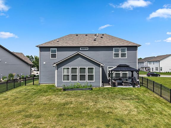 3rd image of 4956 S Canton Cir