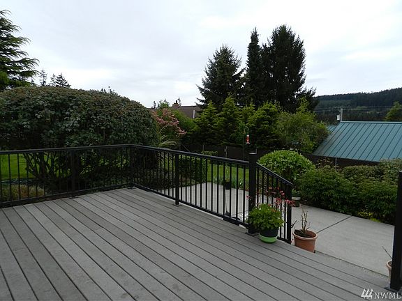 4th image of 289 Mackenzie Dr