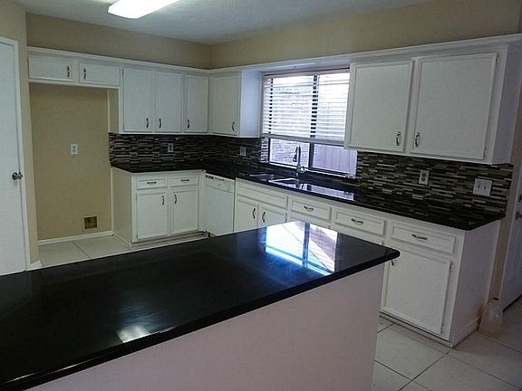 5th image of 2910 N Blue Meadow Cir