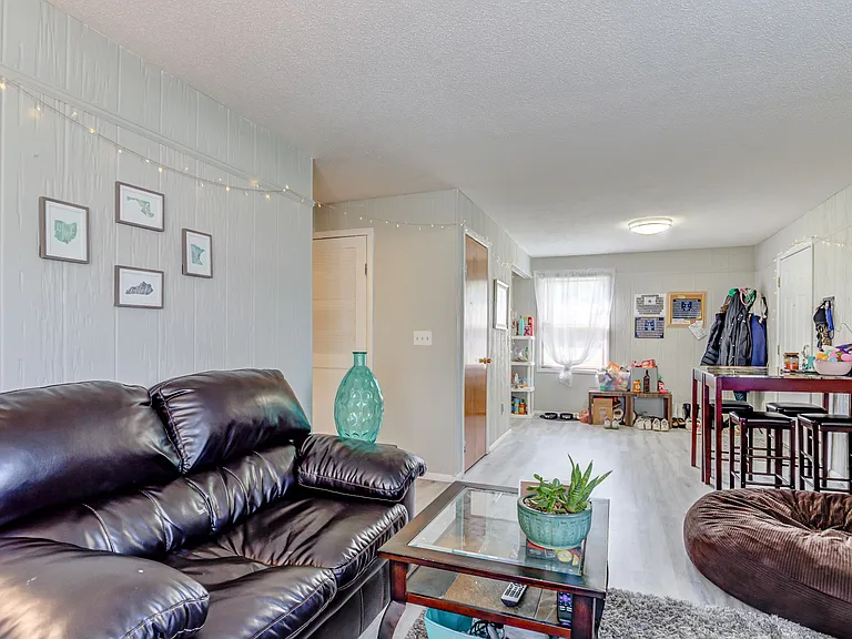 110 Homestead Ave — Photo 10