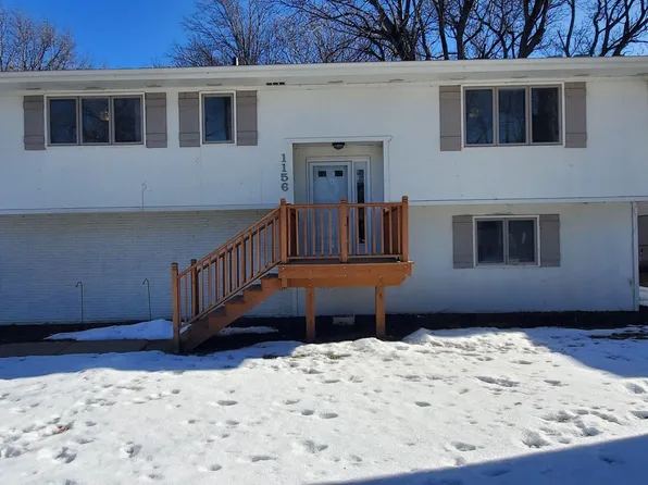 1156 N 18th Ave, Blair, NE 68008