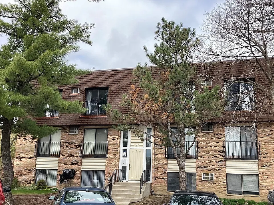 190 Waters Edge Dr #302