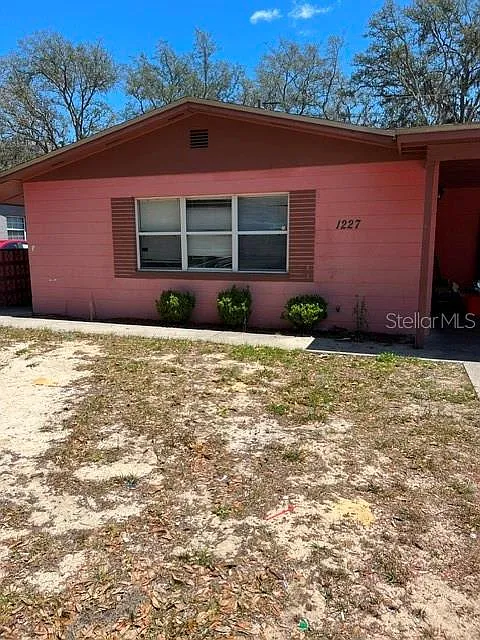 3 bed, 1.0 bath, 960 sqft, $1,600 — Photo 1