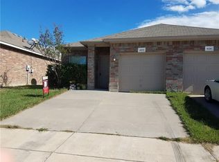 822 Walnut St, Burleson, TX 76028