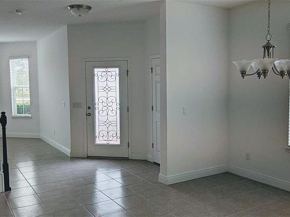 4th image of 5226 Landmark Dr