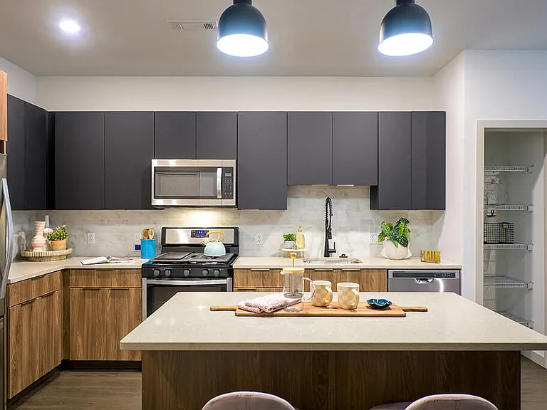 V2 Apartments — Photo 2