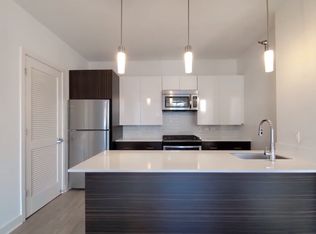 100 N Garland Ct #1403, Chicago, IL 60602
