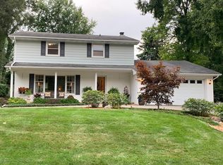 4651 Grandwoods Dr, Lansing, MI 48917